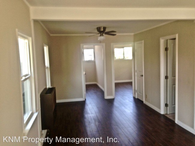 Building Photo - 2 br, 1 bath House - 725 W. Hill St