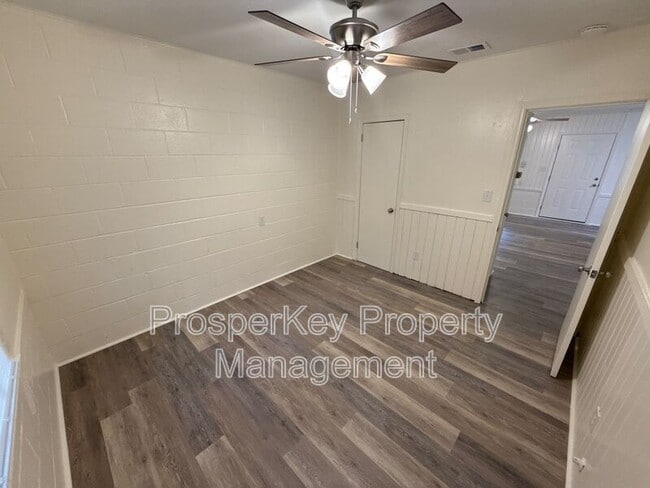 Building Photo - 1436 Brewer Ave