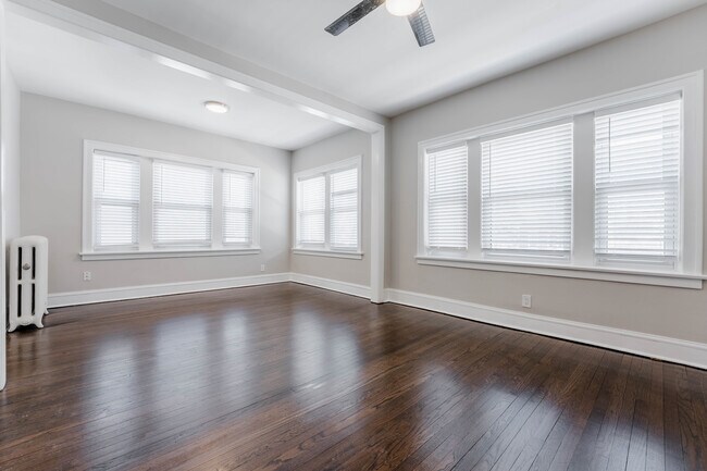 Foto del edificio - 5306 N Ashland Ave