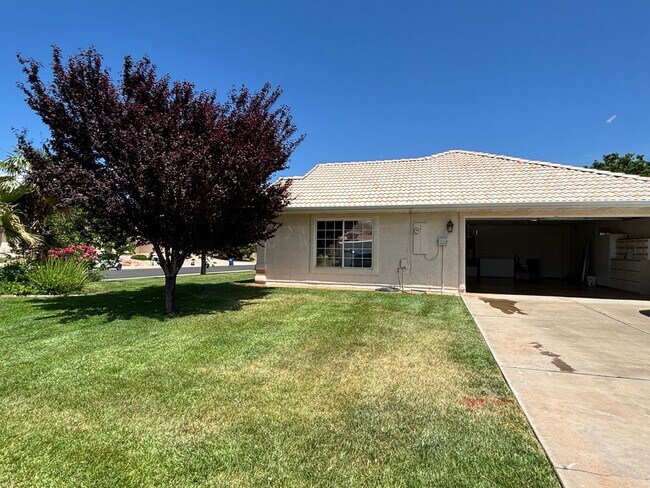 Building Photo - ALL UTILITIES INCLUDED!!  3 Bedroom Home i...