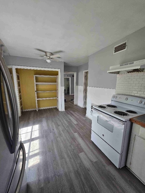 Building Photo - 1323 11th St