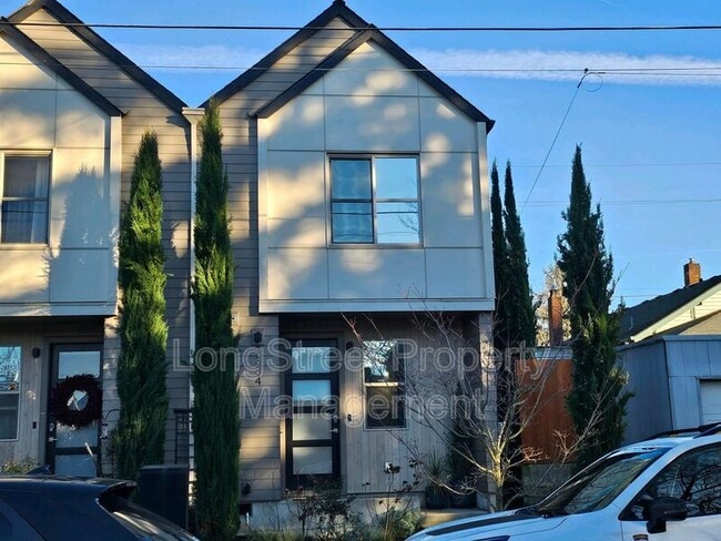 Foto del edificio - 7334 N Curtis Ave