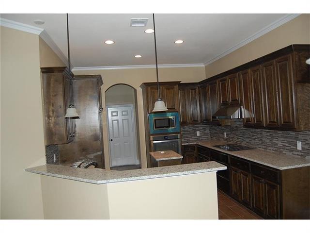 Building Photo - 1815 Hillvalley Dr