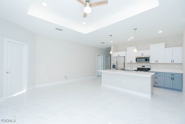 Foto del edificio - 4419 22nd St SW