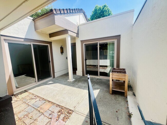 Foto del edificio - Wonderful 2 Bed 2 Bath in The Villages A 55+ Community