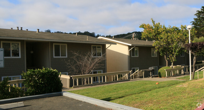 Foto del edificio - Ponderosa Estates