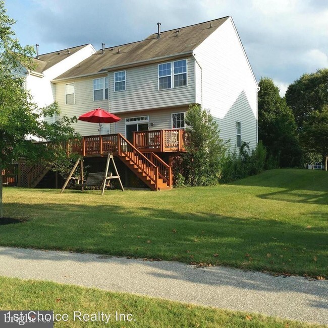 Building Photo - 2 br, 2.5 bath House - 260 Seneca Terrace
