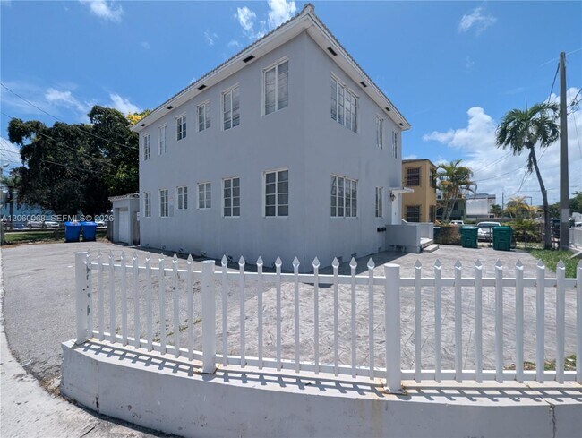 Foto del edificio - 500 SW 7th St