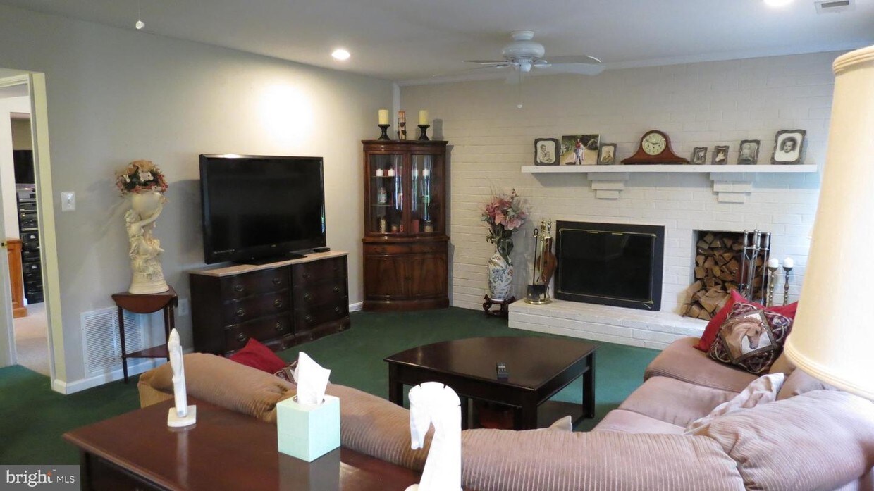 Foto principal - 12804 Nathan Ct