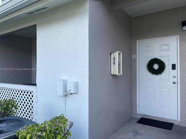 Foto del edificio - 17515 NW 67th Ct