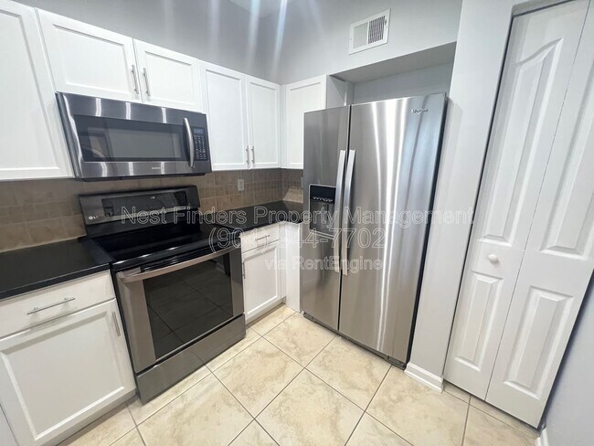 Foto del edificio - 10435 Mid Town Pkwy