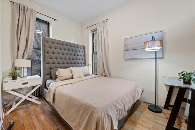 Foto del edificio - 690 9th Ave