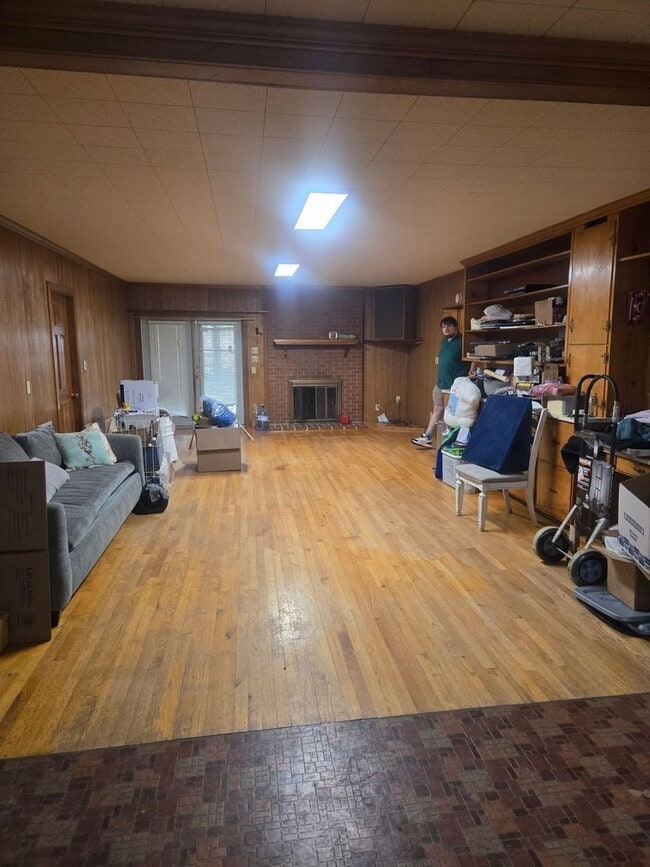 Building Photo - Stunning 5BR House in Jackson