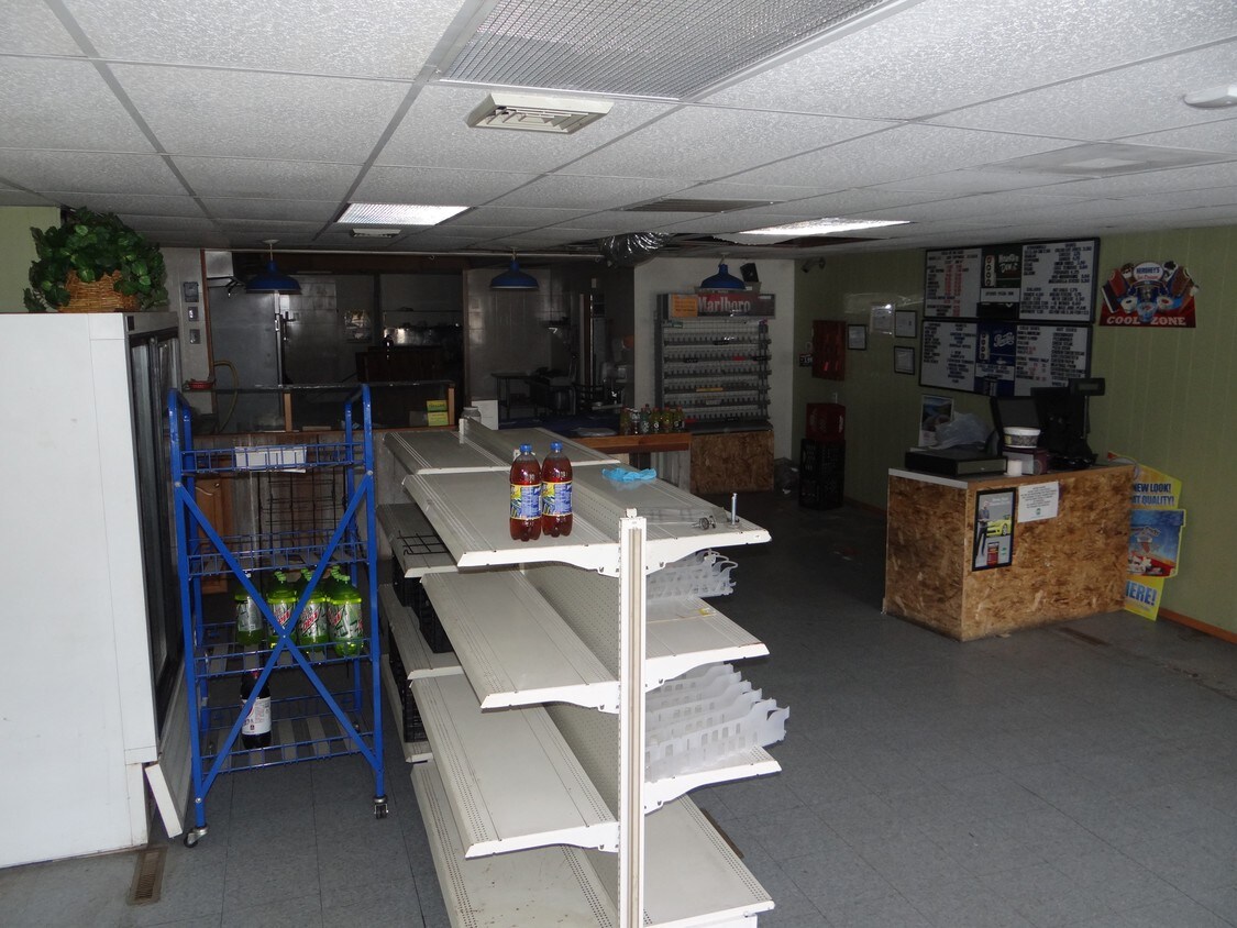 14 W Main St, Newburg PA Apartments in Newburg, PA