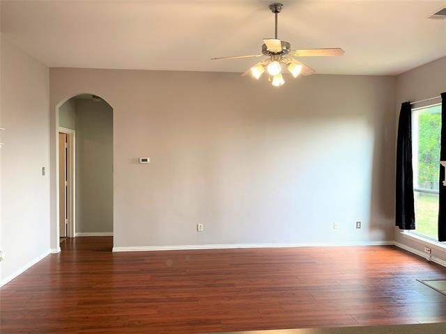 Foto del edificio - 708 Shady Meadow Ln