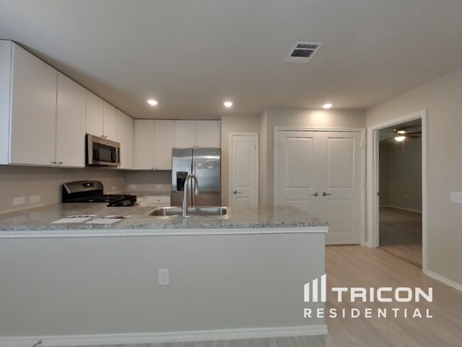 Building Photo - 5603 Apricot Mist