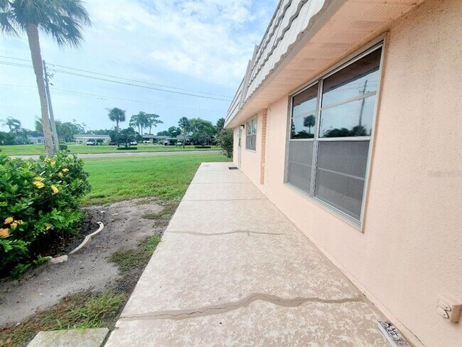Foto del edificio - 201 Bedford Trail