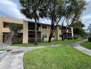 Building Photo - 661 Cypress Lake Blvd