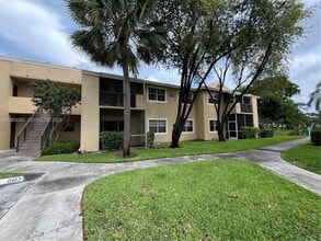 Building Photo - 661 Cypress Lake Blvd
