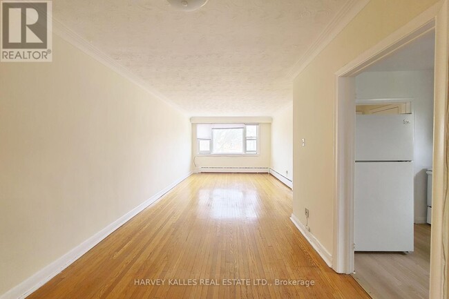 Building Photo - 105-105 Gilmour Ave