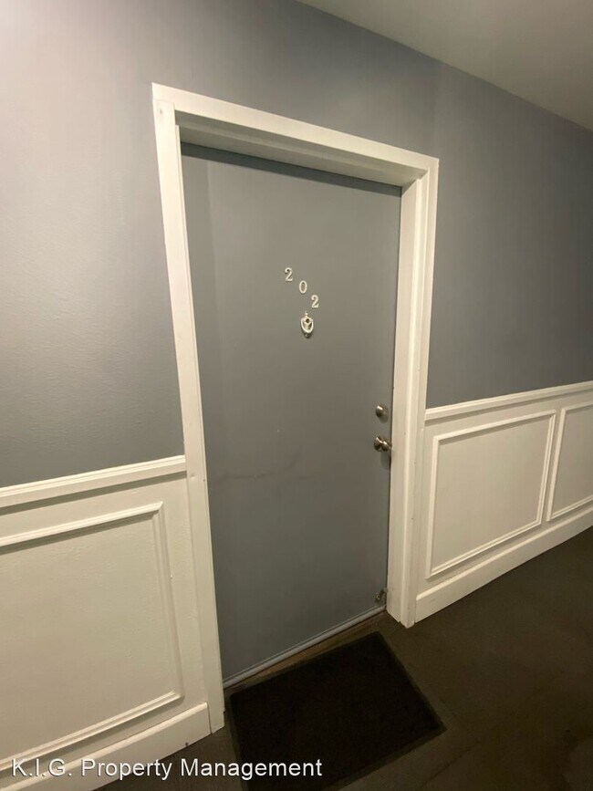 Foto del edificio - 1 br, 1 bath Apartment - 827 S. Wilton Pla...