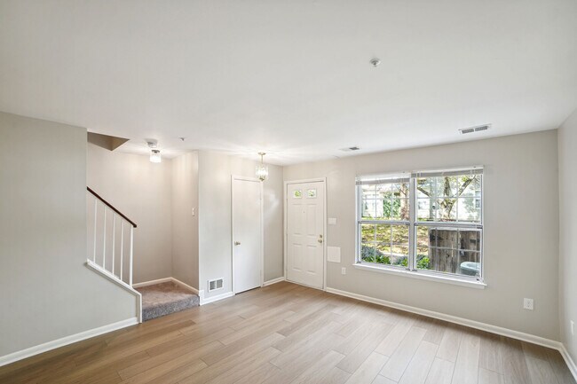 Building Photo - 13913 Highstream Pl