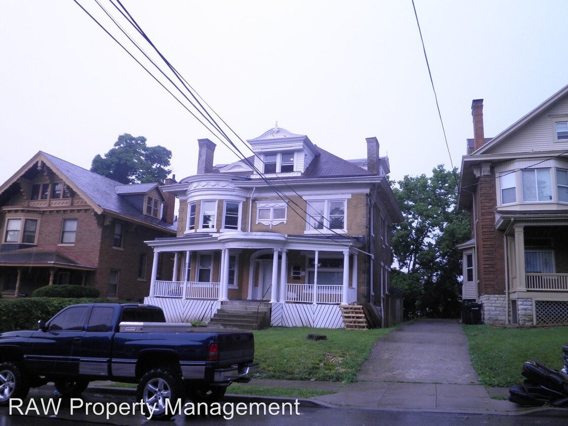 Primary Photo - 829 Windham Ave