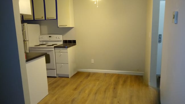 Building Photo - 4730 Noyes St