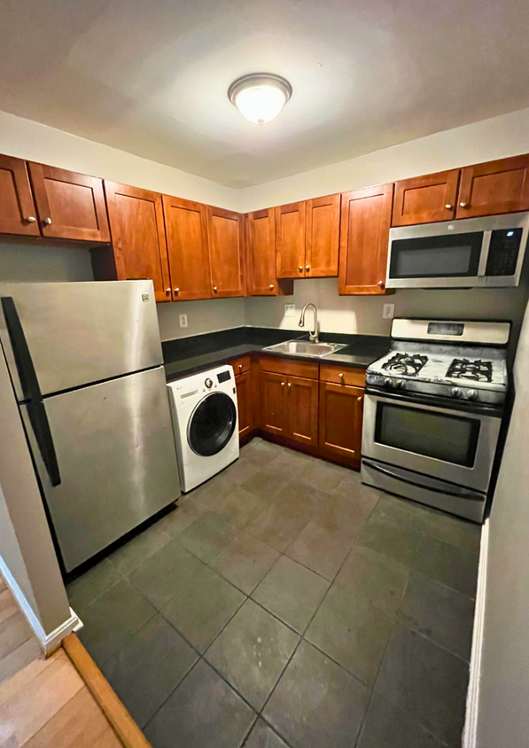 Primary Photo - NEWLY AVAILABLE - RENOVATED 2 BR UNIT IN T...