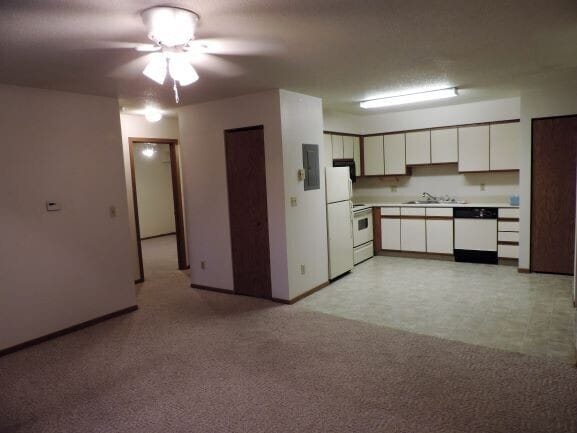 Building Photo - $1,060 | 2 Bedroom, 1 Bathroom Condo | Pet Friendly* | Sublease* | Available for December 12th, 2...