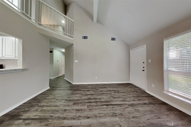 Foto del edificio - 2415 Pebbledowne Cir