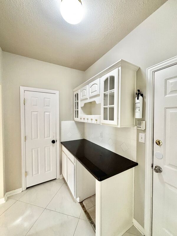 Building Photo - 9618 Waterview Pkwy