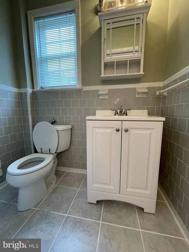 Building Photo - 5601 Wyngate Dr