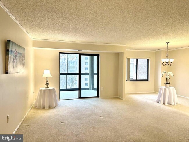 Foto del edificio - 3310 N Leisure World Blvd