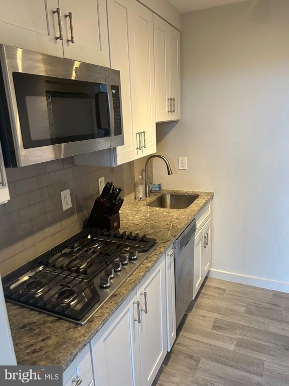 Foto principal - 10401 Grosvenor Pl