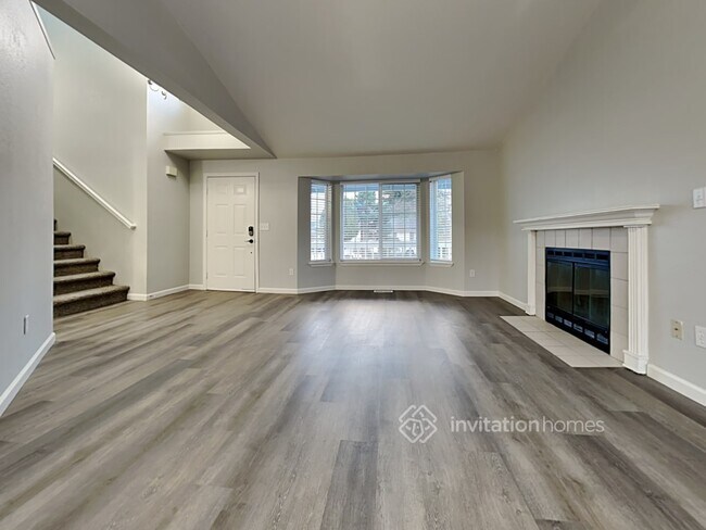 Building Photo - 6314 61st Loop SE