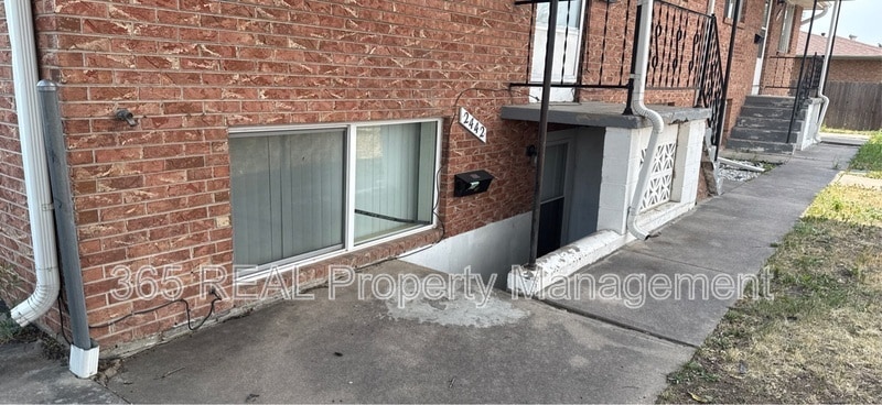 Primary Photo - 2442 W 11th St