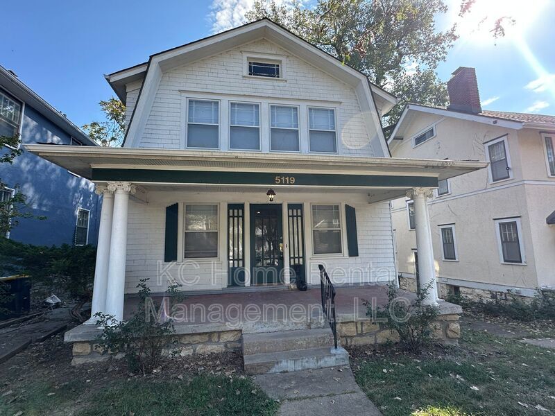 Foto principal - 5119 Grand Ave