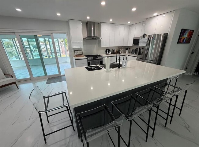 Foto del edificio - 1359 40th Ave NE