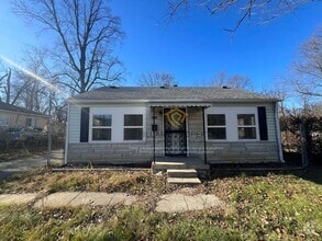 Building Photo - 3210 N Sherman Dr