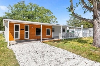 Building Photo - 3207 Sherry Dr