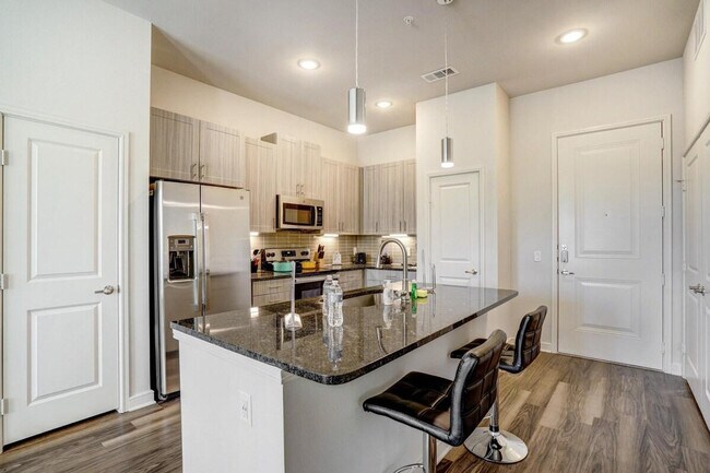 Foto del edificio - 5201 Valley View Ln