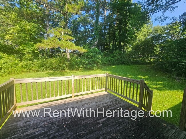Building Photo - WOW! Fantastic Ranch With All The Upgrades...