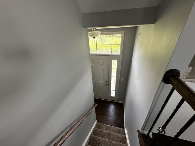Building Photo - 400 Prairie Ct