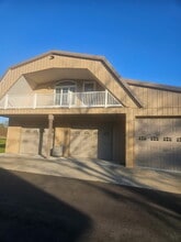 Building Photo - 91 Steele Rd