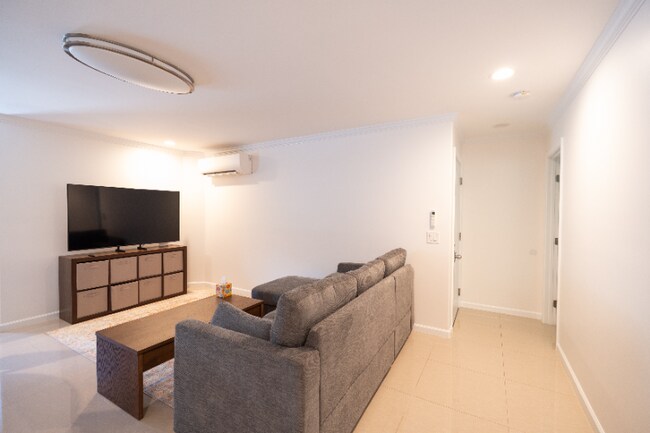 Foto del edificio - 2240A Metcalf St