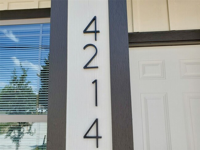 Foto del edificio - 4214 Weaver Rd
