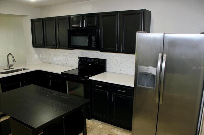 Building Photo - 1017 Chalcedony St