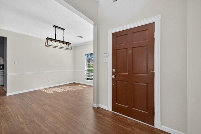 Foto del edificio - 8302 Cliffshire Ct