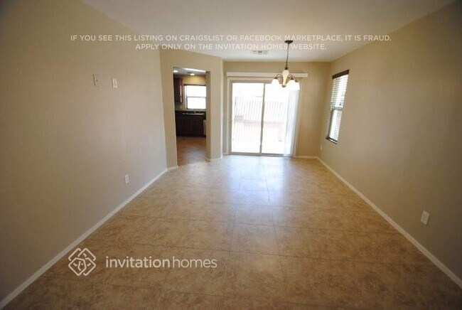 Building Photo - 2241 S Buckaroo Trail